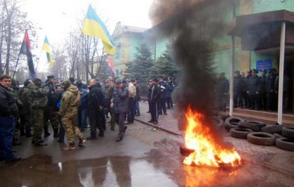 В Днепродзержинске люстрировали сразу двух прокуроров