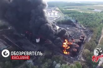 Опубликовано новое видео пожара на нефтебазе в Василькове, снятое с дрона