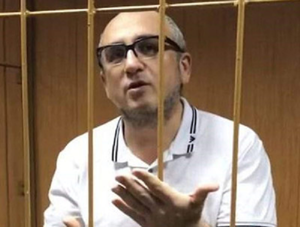 Карамзин-Кокаев дал взятку за iPhone