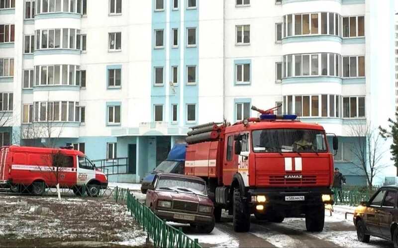 Экстренным службам хотят разрешить таранить неправильно припаркованные автомобили