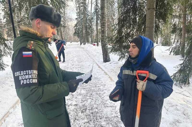 В Подмосковье военкомы вручили повестки мигрантам-строителям после доносов от жителей