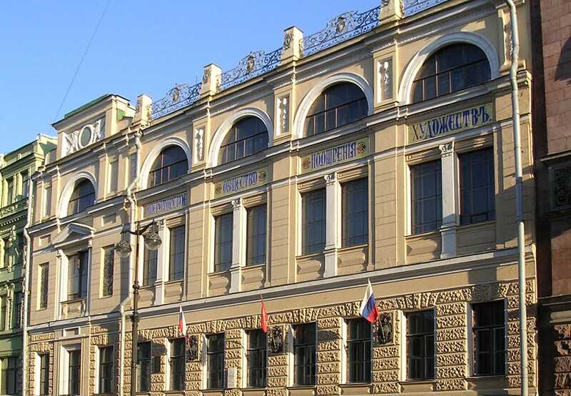 В Санкт-Петербурге художнице с инвалидностью отказали в помещении для работы