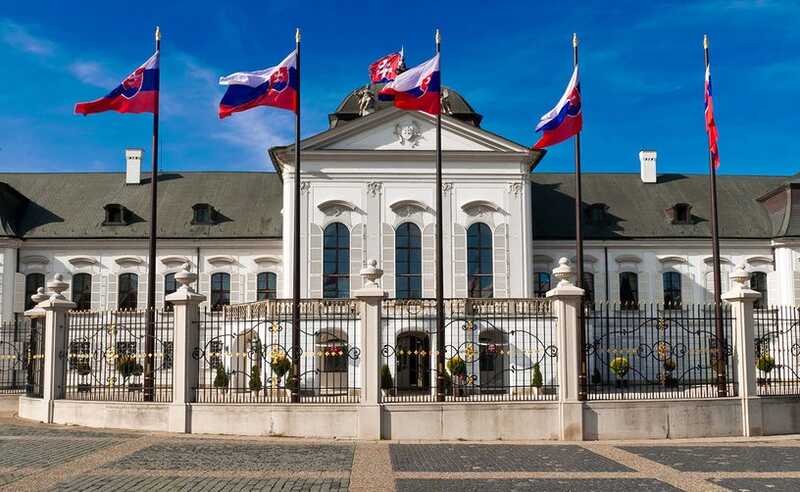Парламент Словакии призвал правительство отказаться от новых санкций против России