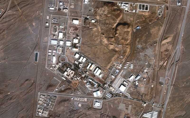 США опубликовали спутниковые фото разрушений на объекте в Натанзе