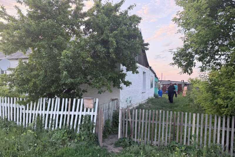 В Омской области годовалый ребёно утонул в ведре, пока пьяные родители спали