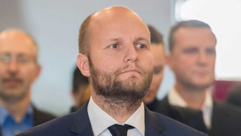 Словацкая полиция разыскивает бывшего министра обороны за поддержку Украины