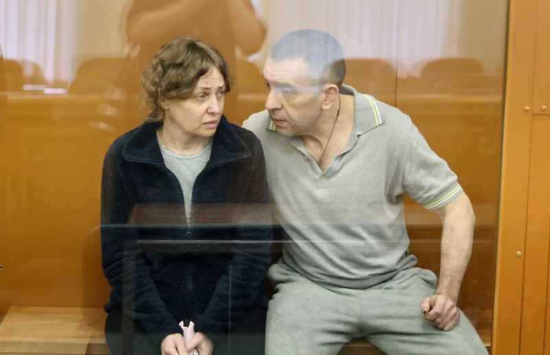 В Москве супруги и фитнес-тренер обвиняются в содействии диверсантам через использование сим-карт