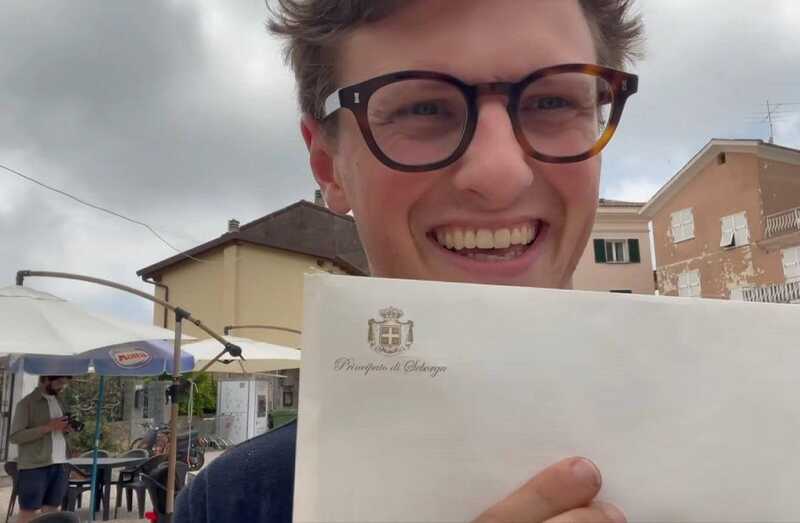 В Ирландии блогер инсценировал смерть, чтобы вернуть деньги за билет Ryanair