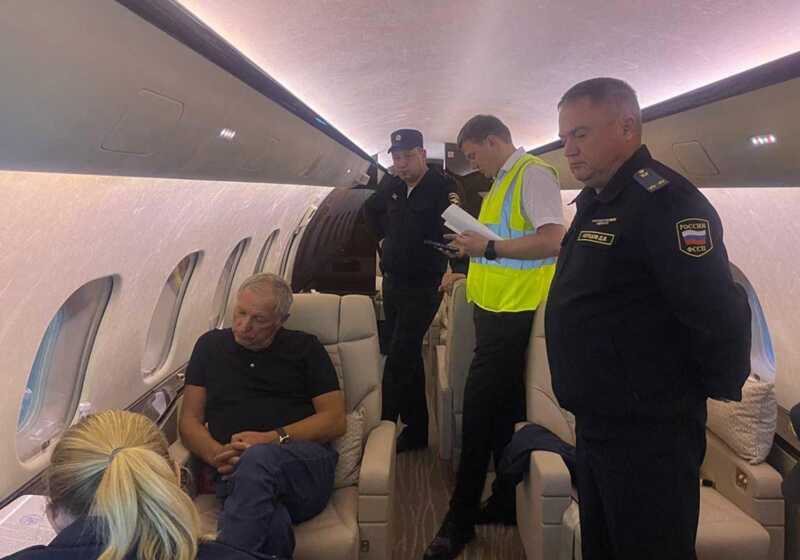 ФСБ задержала миллиардера Струкова в момент, когда он пытался улететь из России