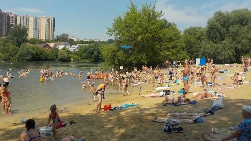В результате атаки дрона на городской пляж в Курске погибли три человека
