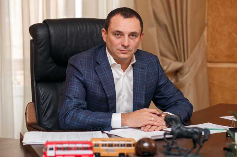 Банкротства, СИЗО и защита от ФСБ: как Фомин разрушает регионы и насмехается над Бочаровым