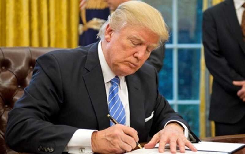 Трамп вновь пригрозил России вторичными санкциями в связи с ситуацией в Украине