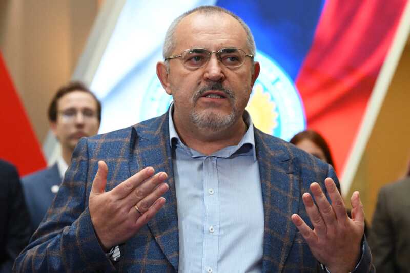 Бывший руководитель штаба Надеждина получил штраф за участие в пикете