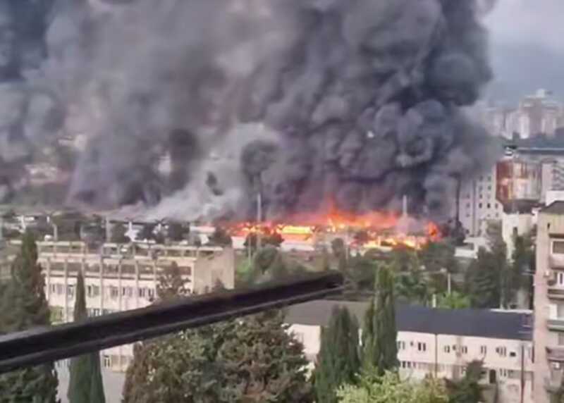 В Тбилиси на рынке «Дезертирский» произошёл пожар