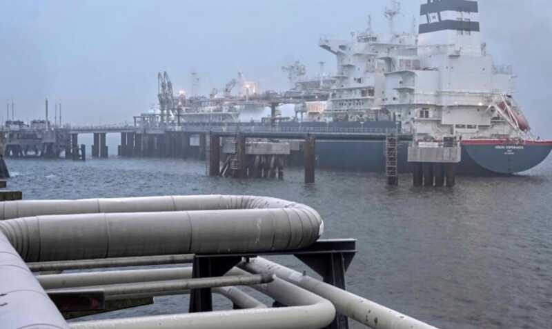 Поставки российского газа в Европу снизились до рекордного уровня