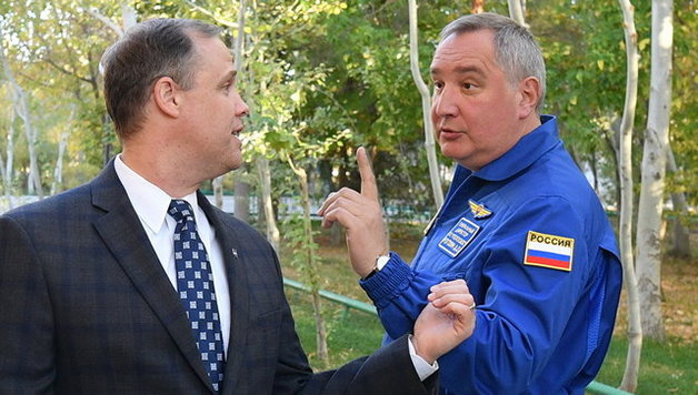 Rogozin non grata, или Почему глава «Роскосмоса» больше не грозит американцам батутами?