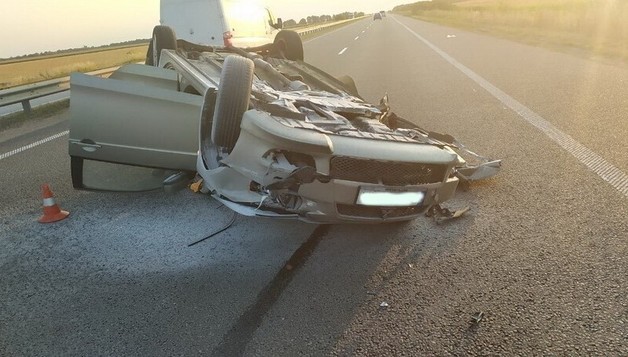 В сеть попали фото и видео жуткой аварии с нардепом от фракции Порошенко