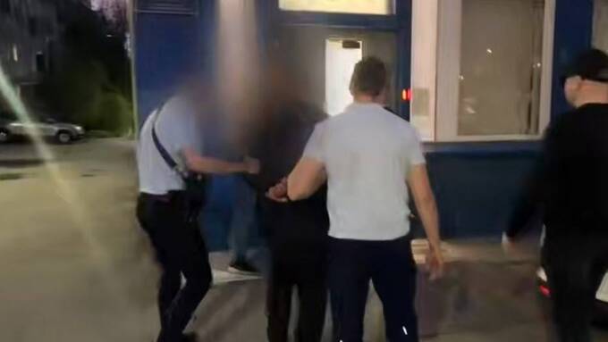 В Петербурге поймали полицейского при попытке получить миллионную взятку tzikirziqudkmp