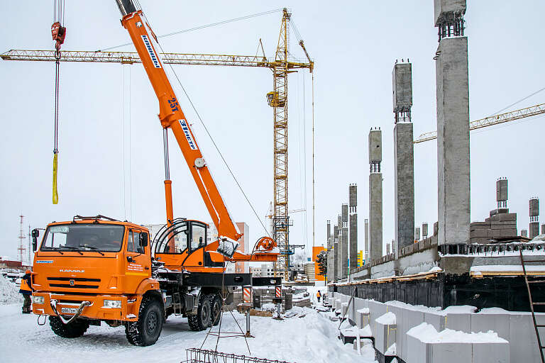Школьно-офшорная концессия: чем «пахнет» Михаил Сердюк