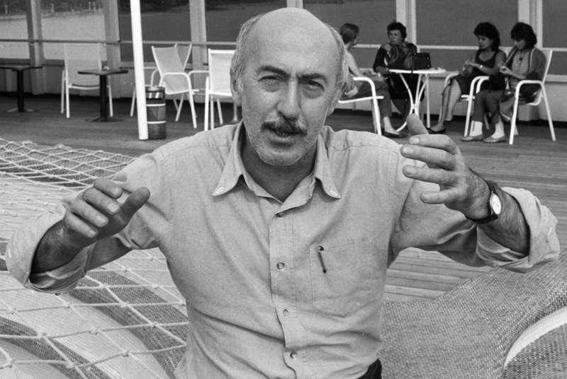 Отар Иоселиани, известный грузинский кинорежиссер Отар Иоселиани, известный грузинский кинорежиссер